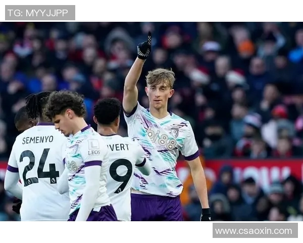 史上最强打脸足球明星揭示逆境中的崛起与荣耀之路